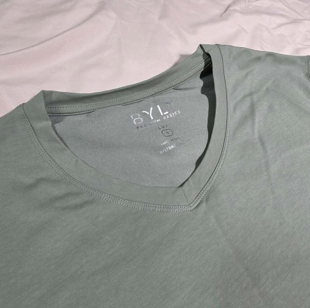 BYLT Premium Basics Lux V-Neck T-Shirt Size L Sage Green